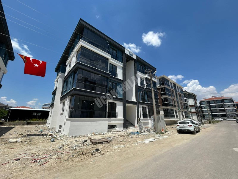 AFYON ÜÇOK EMLAKTAN SELÇUKLU MAH SATILIK SIFIR LÜX 2+1 KLİMALI  DAİRELER