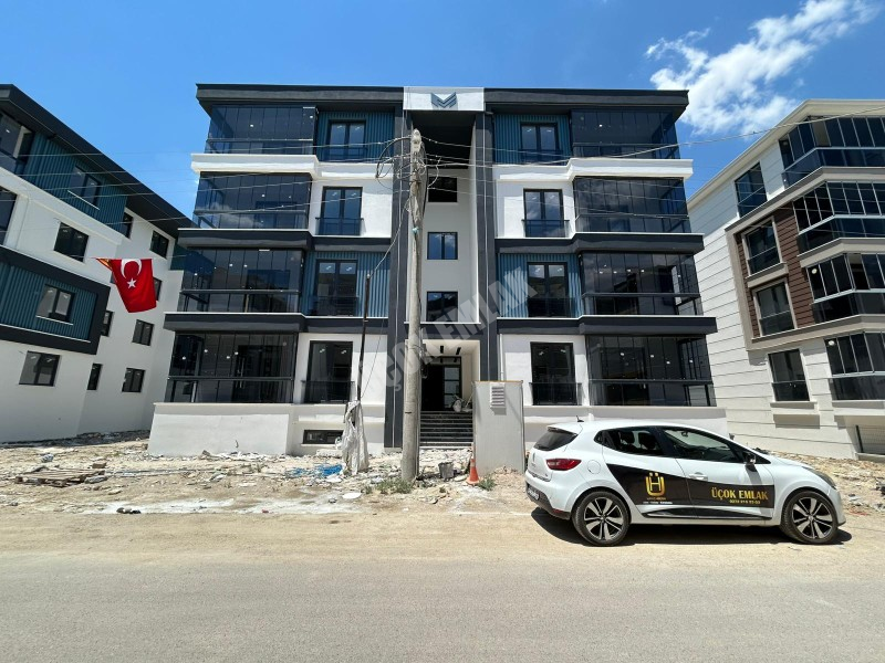 AFYON ÜÇOK EMLAKTAN SELÇUKLU MAH SATILIK SIFIR LÜX 2+1 KLİMALI  DAİRELER