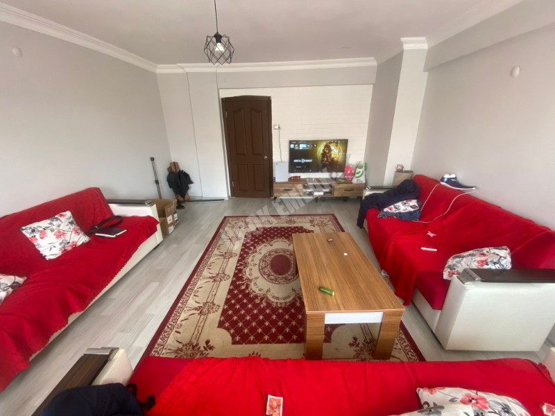  * AFYON ÜÇOK EMLAKTAN CUMHURİYET MAH AMBARYOLU CD. 3+1 TEMİZ BAKIMLI SATILIK DAİRE * 
