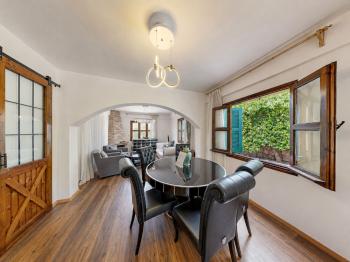 Girne Çatalköy'de Satılık 4+1 Havuzlu Villa