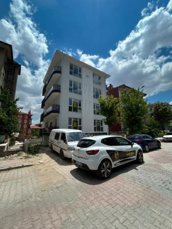 * AFYON ÜÇOK EMLAKTAN CUMHURİYET MAH 2+1 60M² AMERİKAN MUTFAKLI FULL EŞYALI SATILIK DAİRELER * 