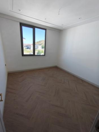 AFYON ÜÇOK EMLAKTAN UYDUKENT SELÇUKLU MAH SATILIK 3+1 SIFIR LÜX DAİRELER