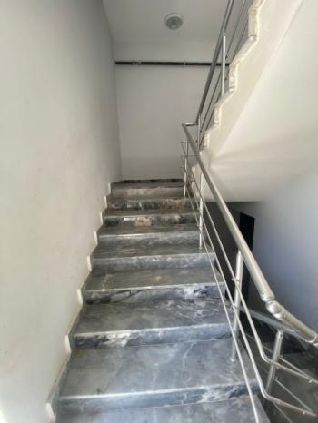 AFYON ÜÇOK EMLAKTAN SAHİPATA MAH SATILIK SIFIR AYARINDA LÜX 2+1 DAİRE