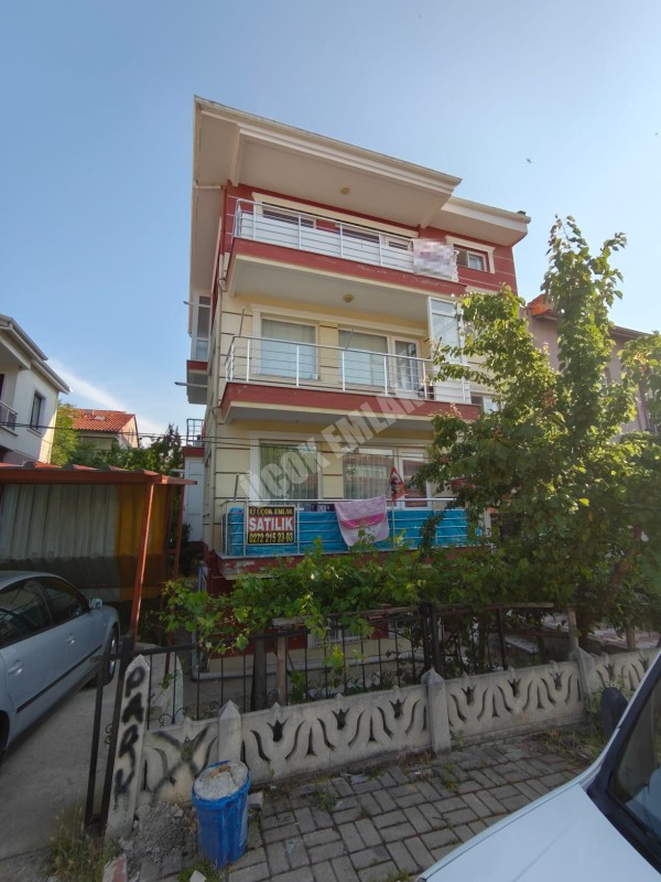 AFYON ÜÇOK EMLAKTAN FATİH MAH 2+1 89M² TEMİZ BAKIMLI SATILIK DAİRE 