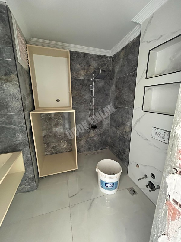 * AFYON ÜÇOK EMLAKTAN CUMHURİYET MAH 2+1 60M² AMERİKAN MUTFAKLI FULL EŞYALI SATILIK DAİRELER * 