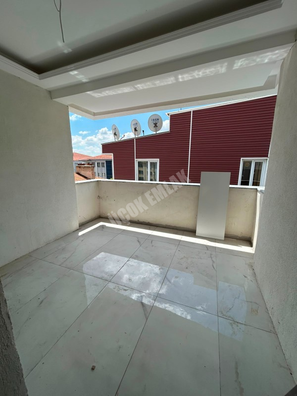 * AFYON ÜÇOK EMLAKTAN CUMHURİYET MAH 2+1 60M² AMERİKAN MUTFAKLI FULL EŞYALI SATILIK DAİRELER * 