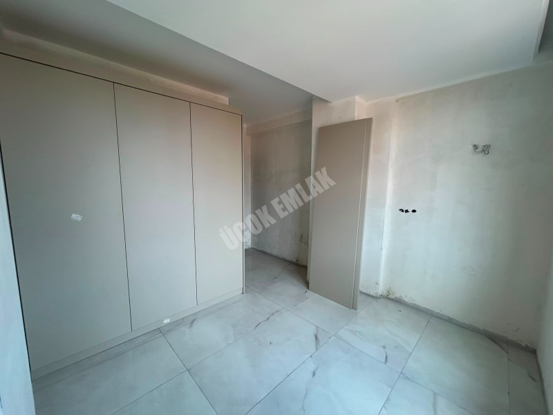 * AFYON ÜÇOK EMLAKTAN CUMHURİYET MAH 2+1 60M² AMERİKAN MUTFAKLI FULL EŞYALI SATILIK DAİRELER * 