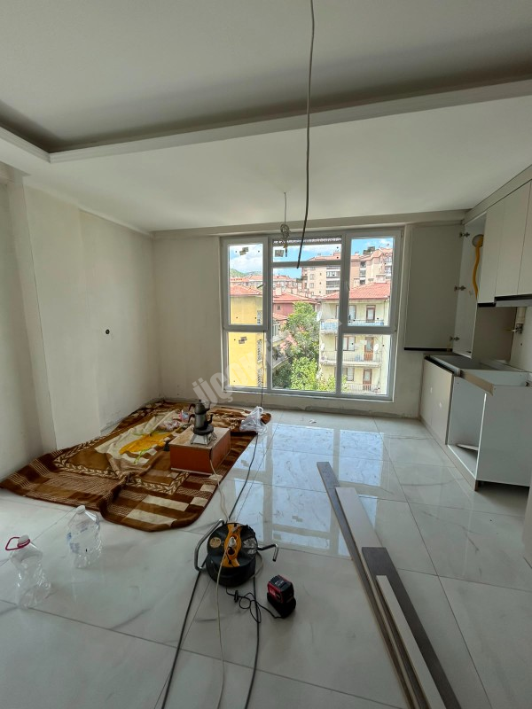 * AFYON ÜÇOK EMLAKTAN CUMHURİYET MAH 2+1 60M² AMERİKAN MUTFAKLI FULL EŞYALI SATILIK DAİRELER * 