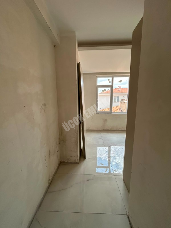 * AFYON ÜÇOK EMLAKTAN CUMHURİYET MAH 2+1 60M² AMERİKAN MUTFAKLI FULL EŞYALI SATILIK DAİRELER * 
