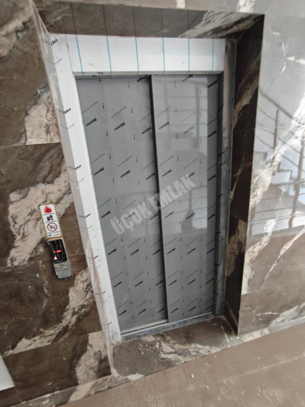 AFYON ÜÇOK EMLAKTAN UYDUKENT SELÇUKLU MAH SATILIK 4+1 SIFIR LÜX DAİRELER