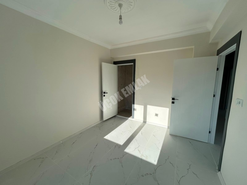* AFYON ÜÇOK EMLAKTAN MAREŞAL FEVZİ ÇAKMAK MAH 2+1 79M² SIFIR LÜX EBEVEYN BANYOLU SATILIK DAİRE * 