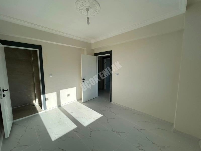 * AFYON ÜÇOK EMLAKTAN MAREŞAL FEVZİ ÇAKMAK MAH 2+1 79M² SIFIR LÜX EBEVEYN BANYOLU SATILIK DAİRE * 
