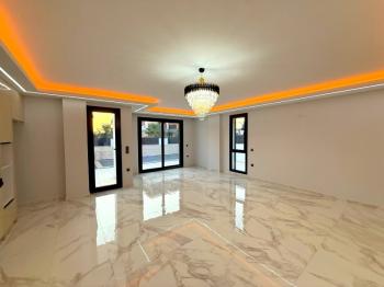 Didim'de Satılık Tam Müstakil 4+1 Villa