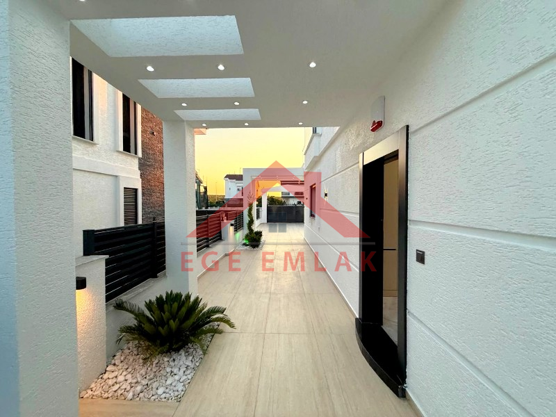 Didim'de Satılık Tam Müstakil 4+1 Villa