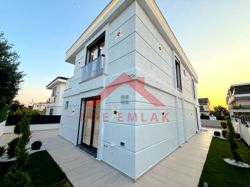 Didim'de Satılık Tam Müstakil 4+1 Villa