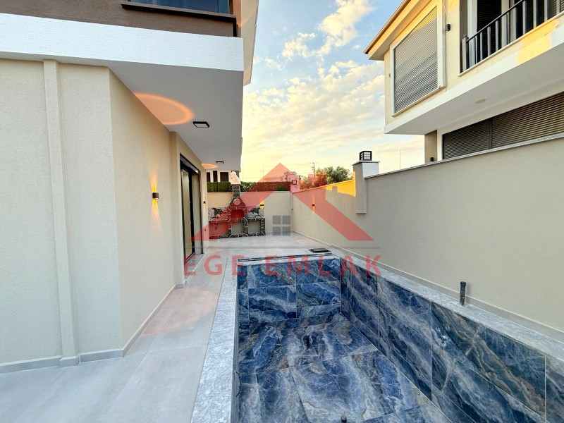 Didim'de Daire Parasına Satılık 3+1 Ayır Mutfaklı Villa