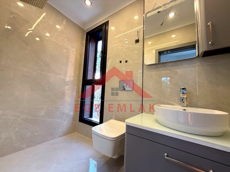 Didim'de Daire Parasına Satılık 3+1 Ayır Mutfaklı Villa