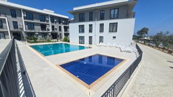 SATILIK | Girne Alsancak | Kavan City | Havuzlu Site İçerisinde 2+1 Ara Kat Daire