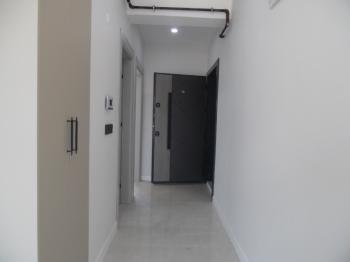 RESMİ KURUMLARA VE ÜNİVERSİTEYE YAKIN 1+1 AMERİKAN MUTFAKLI KİRALIK DAİRE 