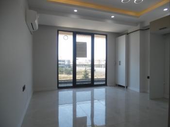 RESMİ KURUMLARA VE ÜNİVERSİTEYE YAKIN 1+1 AMERİKAN MUTFAKLI KİRALIK DAİRE 