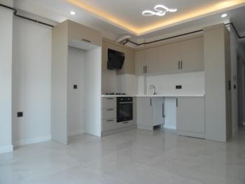 RESMİ KURUMLARA VE ÜNİVERSİTEYE YAKIN 1+1 AMERİKAN MUTFAKLI KİRALIK DAİRE 