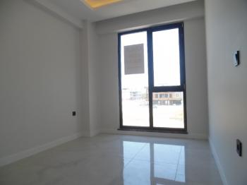 RESMİ KURUMLARA VE ÜNİVERSİTEYE YAKIN 1+1 AMERİKAN MUTFAKLI KİRALIK DAİRE 