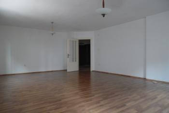 SERPİCİOĞLU ORTA OKULU YAKININDA KİRALIK 4+1 DAİRE 