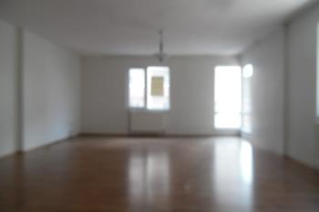 SERPİCİOĞLU ORTA OKULU YAKININDA KİRALIK 4+1 DAİRE 