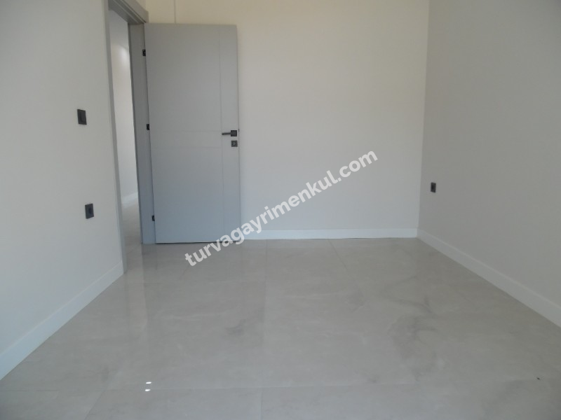 RESMİ KURUMLARA VE ÜNİVERSİTEYE YAKIN 1+1 AMERİKAN MUTFAKLI KİRALIK DAİRE 