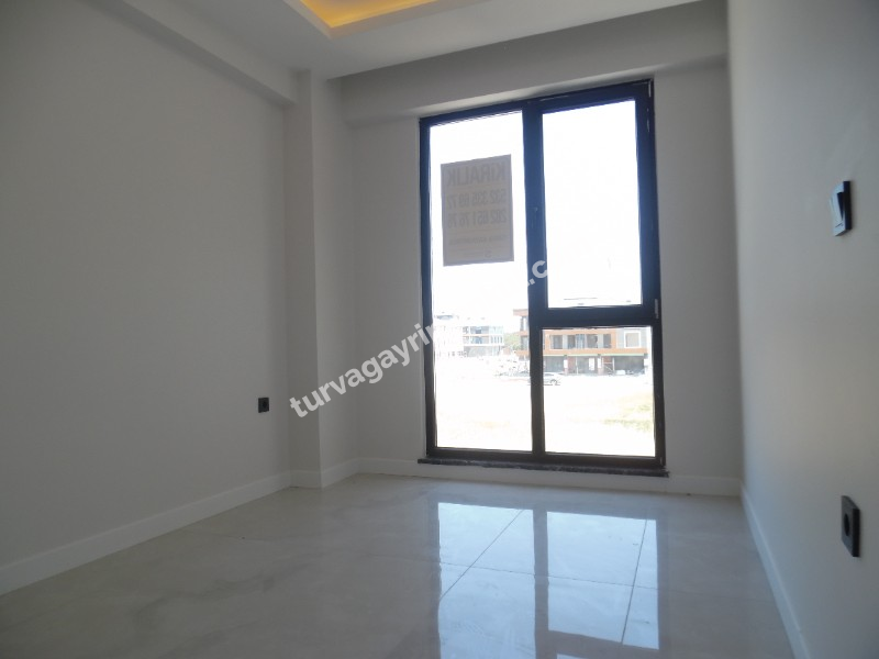 RESMİ KURUMLARA VE ÜNİVERSİTEYE YAKIN 1+1 AMERİKAN MUTFAKLI KİRALIK DAİRE 