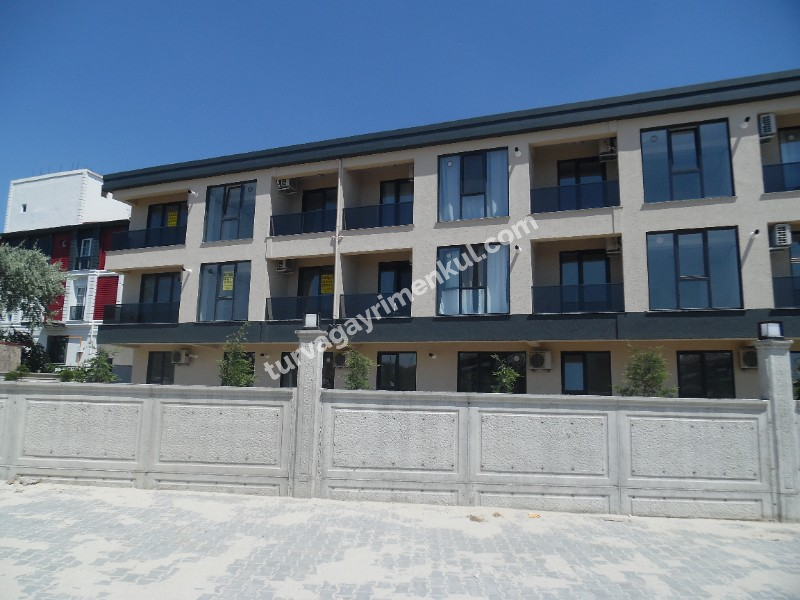 RESMİ KURUMLARA VE ÜNİVERSİTEYE YAKIN 1+1 AMERİKAN MUTFAKLI KİRALIK DAİRE 