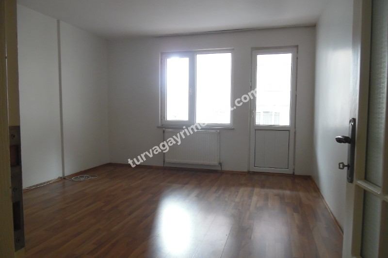 SERPİCİOĞLU ORTA OKULU YAKININDA KİRALIK 4+1 DAİRE 
