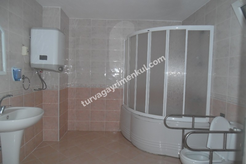 SERPİCİOĞLU ORTA OKULU YAKININDA KİRALIK 4+1 DAİRE 