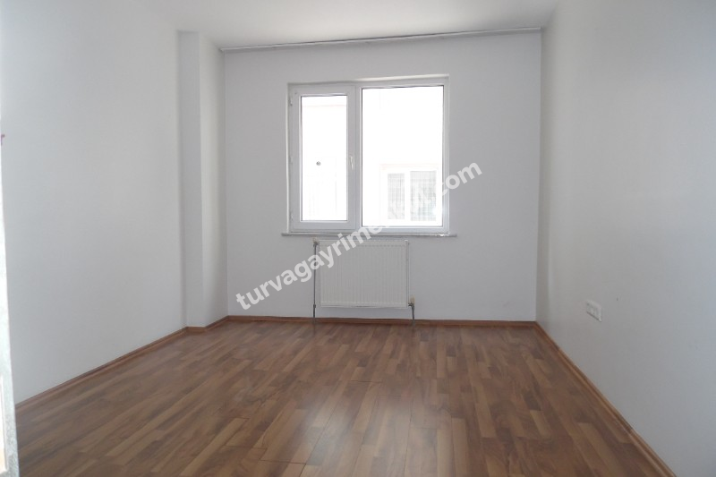 SERPİCİOĞLU ORTA OKULU YAKININDA KİRALIK 4+1 DAİRE 