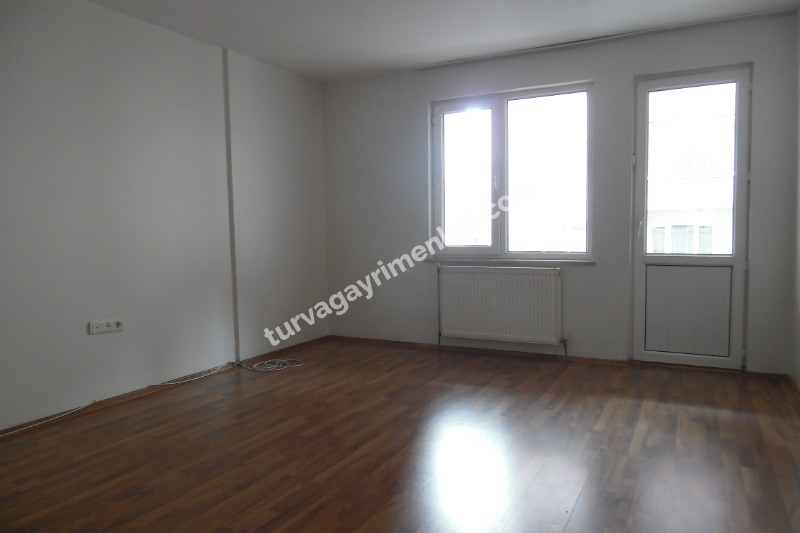 SERPİCİOĞLU ORTA OKULU YAKININDA KİRALIK 4+1 DAİRE 