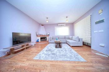 Girne Karşıyaka'da Satılık 3+1 Villa