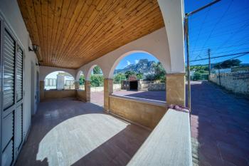 Girne Karşıyaka'da Satılık 3+1 Villa