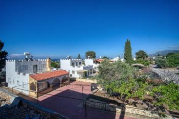 Girne Karşıyaka'da Satılık 3+1 Villa