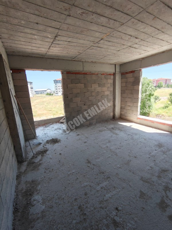 ✧ AFYON ÜÇOK EMLAKTAN HOCA AHMET YESEVİ MAH 2+1 77M² EBEVEYN BANYOLU SIFIR SATILIK DAİRELER ✧