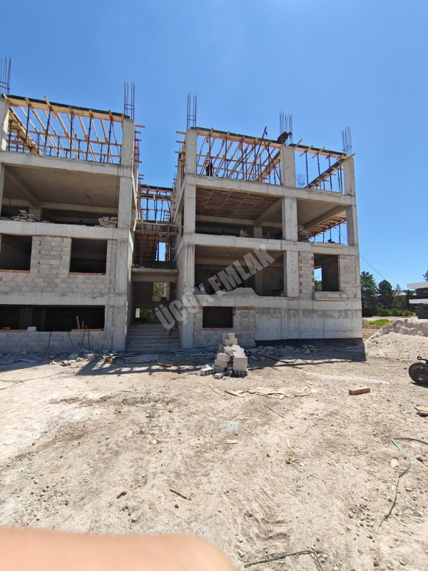 ✧ AFYON ÜÇOK EMLAKTAN HOCA AHMET YESEVİ MAH 2+1 77M² EBEVEYN BANYOLU SIFIR SATILIK DAİRELER ✧