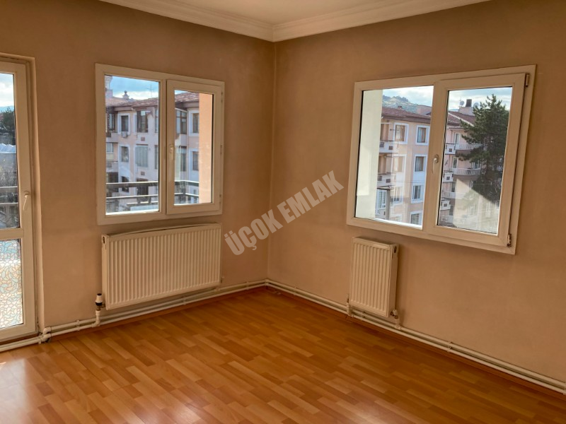 ✶AFYON ÜÇOK EMLAKTAN ÖRNEKEVLER MAH 3+1 115M² TEMİZ BAKIMLI SATILIK DAİRE ✶