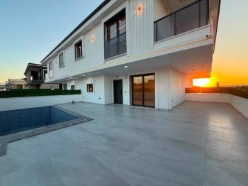 Didim Hisar Mahallesinde 3+1 Havuzlu Villa
