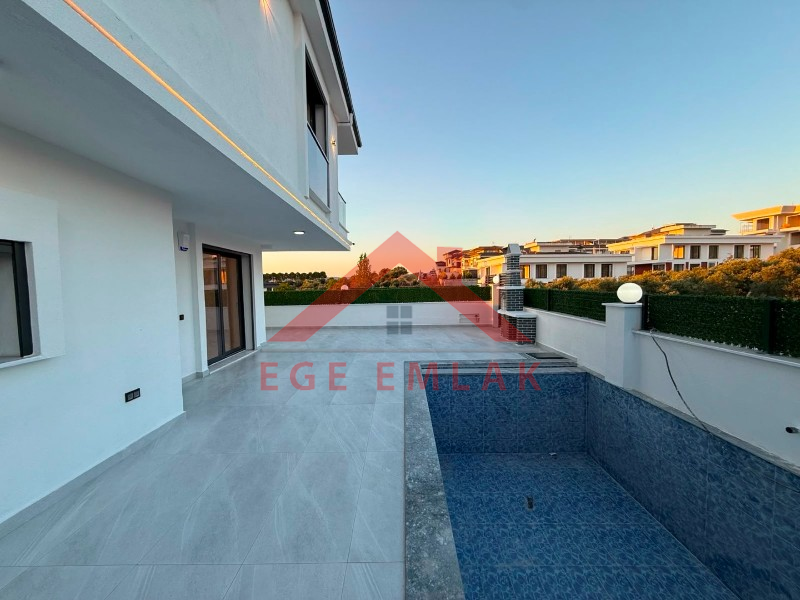 Didim Hisar Mahallesinde 3+1 Havuzlu Villa