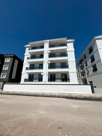 AFYON ÜÇOK EMLAKTAN MAREŞAL F ÇAKMAK MAH SATILIK SIFIR LÜX 3+1 GENİŞ FIRSAT DAİRE