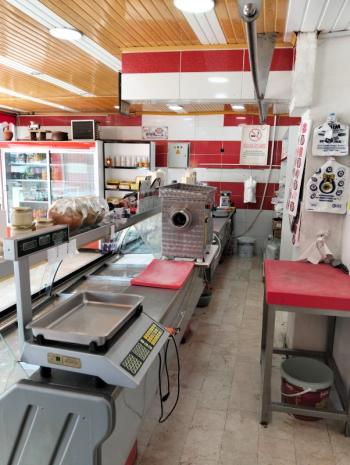 * AFYON ÜÇOK EMLAKTAN KOCATEPE MAH 40M² İŞLEK CADDE ÜZERİ FIRSAT DEVREN KİRALIK KASAP DÜKKANI *