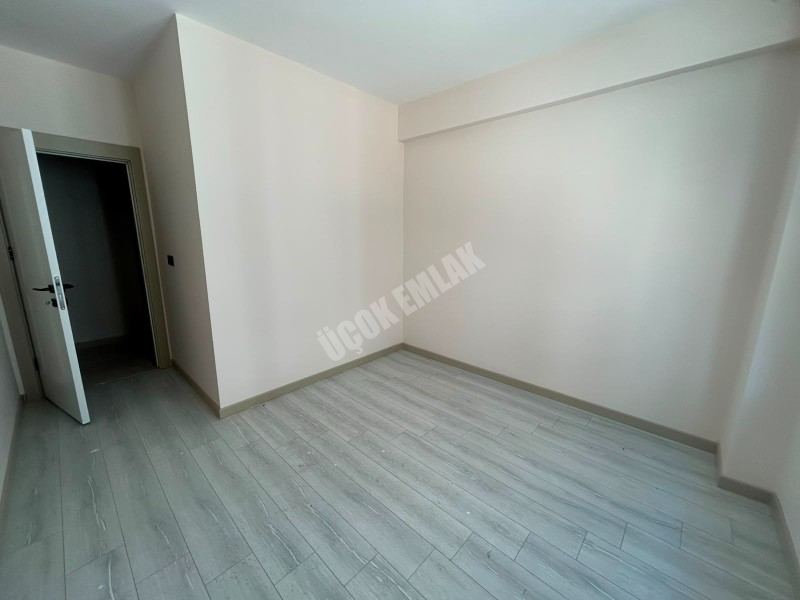 AFYON ÜÇOK EMLAKTAN MAREŞAL F ÇAKMAK MAH SATILIK SIFIR LÜX 3+1 GENİŞ FIRSAT DAİRE