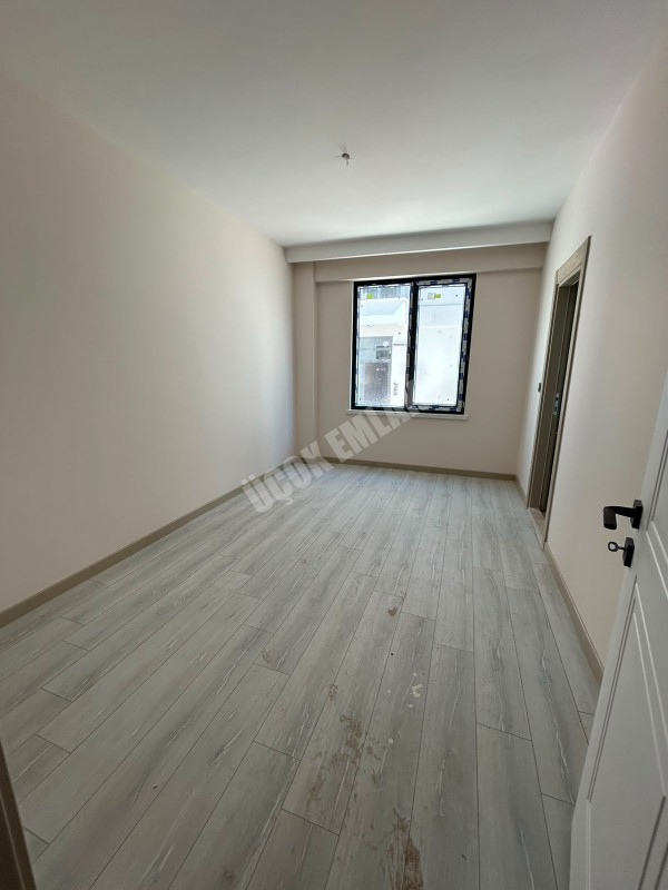 AFYON ÜÇOK EMLAKTAN MAREŞAL F ÇAKMAK MAH SATILIK SIFIR LÜX 3+1 GENİŞ FIRSAT DAİRE