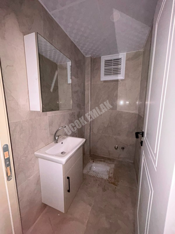 AFYON ÜÇOK EMLAKTAN MAREŞAL F ÇAKMAK MAH SATILIK SIFIR LÜX 3+1 GENİŞ FIRSAT DAİRE
