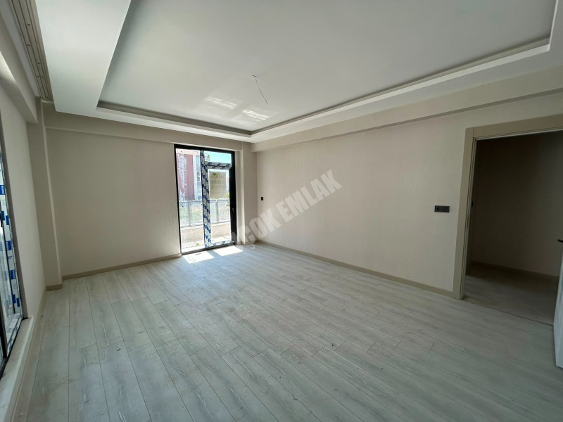 AFYON ÜÇOK EMLAKTAN MAREŞAL F ÇAKMAK MAH SATILIK SIFIR LÜX 3+1 GENİŞ FIRSAT DAİRE