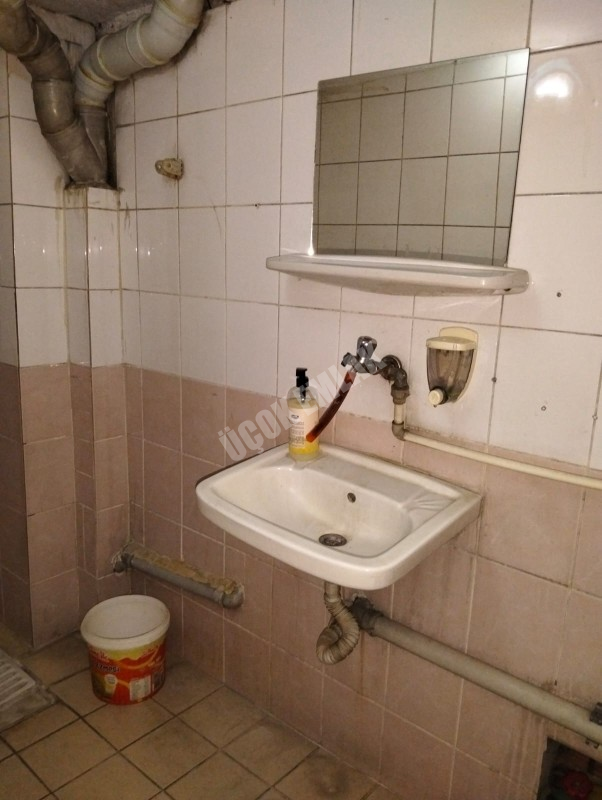 * AFYON ÜÇOK EMLAKTAN KOCATEPE MAH 40M² İŞLEK CADDE ÜZERİ FIRSAT DEVREN KİRALIK KASAP DÜKKANI *